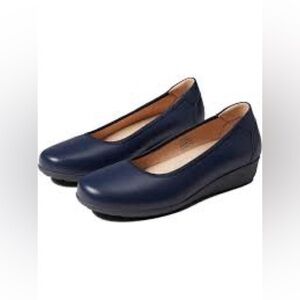 Propet Yetta blue leather flats comfort shoes women size 9 professional business